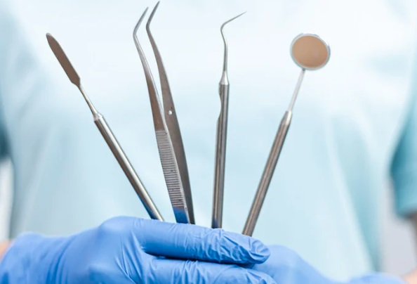 Zdrowie jamy ustnej: Dlaczego regularne wizyty u stomatologa są niezbędne?